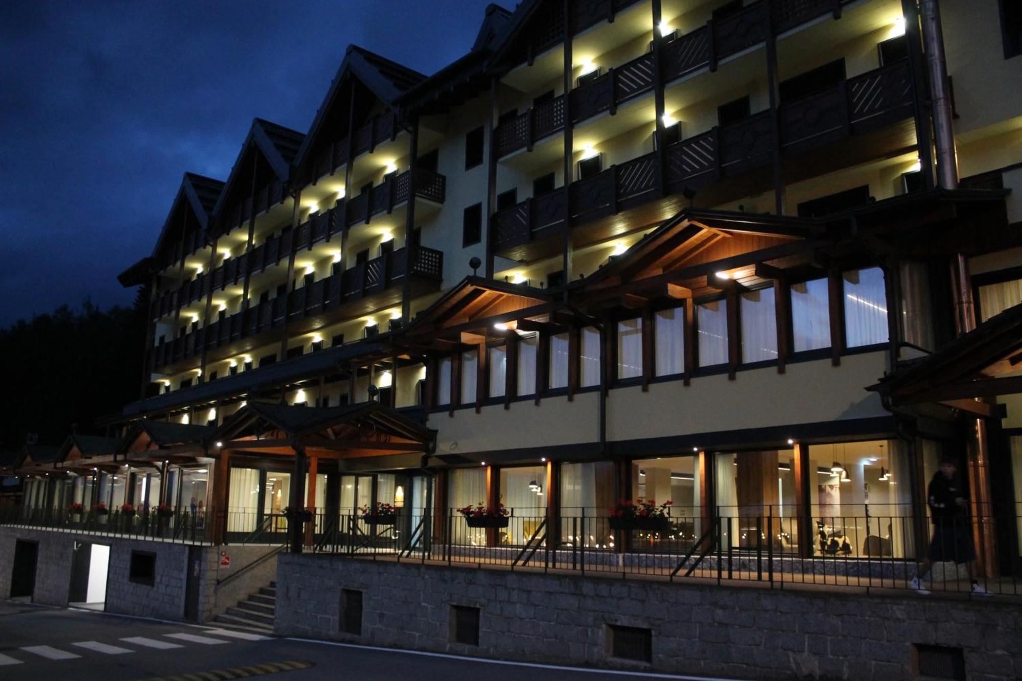 Armon Greenblu Hotel & Wellness 佛加里达 外观 照片